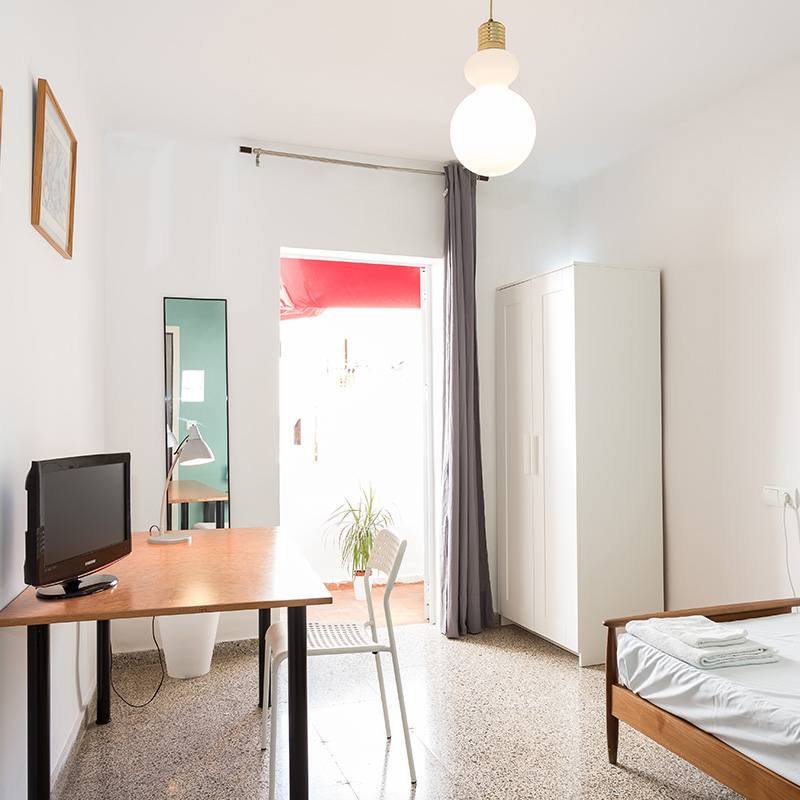 Shared apartment accommodation option at Instituto de Idiomas Ibiza
