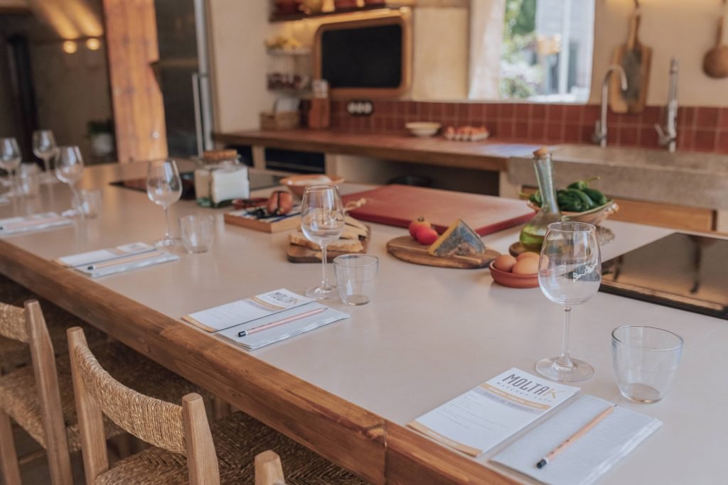 Cooking activity setting in Mallorca